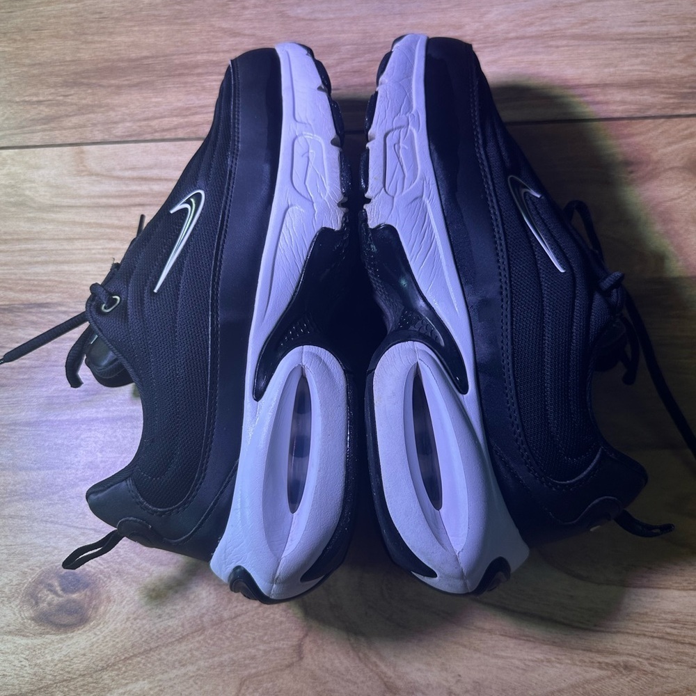 Nike Black Athletic Shoes - Picture 8 of 12
